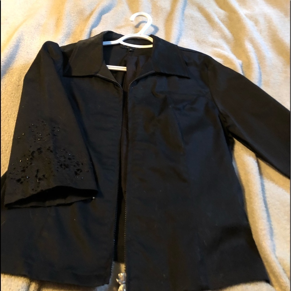 BAYA Jacket and Capri Pants Set